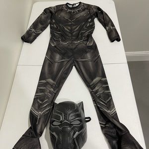 Black panther costume size 7-8